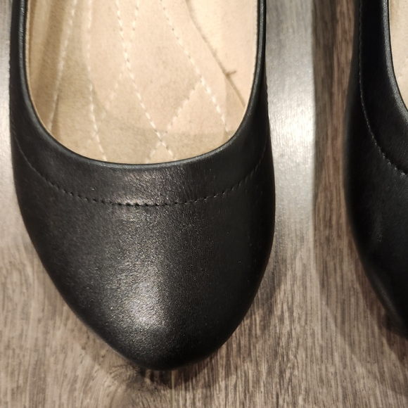 Danskin Black Ballet Flats - Picture 3 of 6